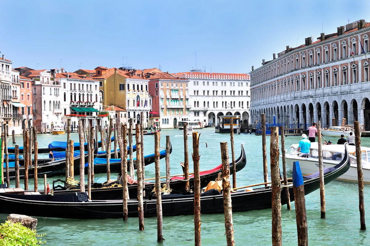 Gondolas at Hotel Ca' Sagredo - Grand Canal - Rialto - Venice Italy Venezia - Creative Commons by gnuckx, art, canal, cannaregio, cc, commons, creative, d5000,